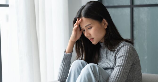 How to Overcome Impostor Syndrome: A Practical Guide to Rebuilding Confidence image